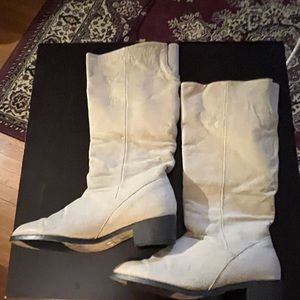 Nice Leather Women Size 8 Cream Colored Boots